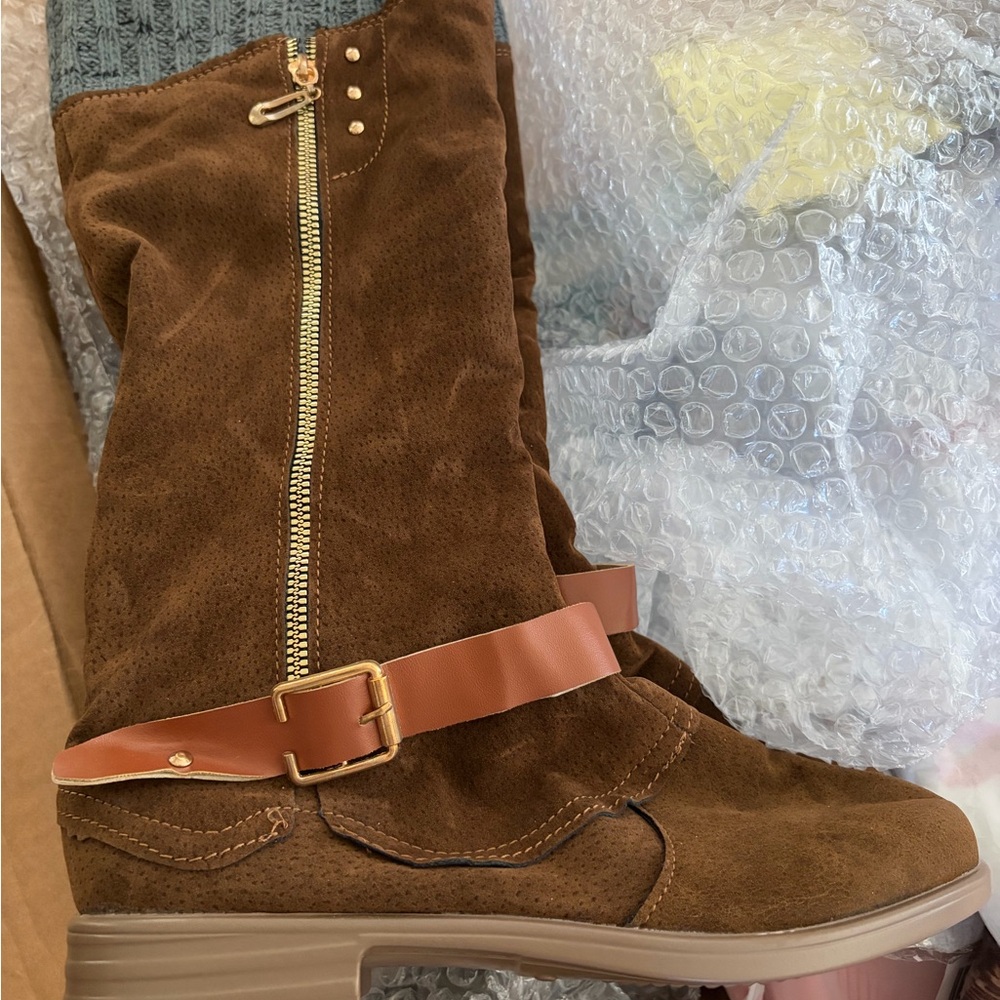 Lightweight boots, low heel.